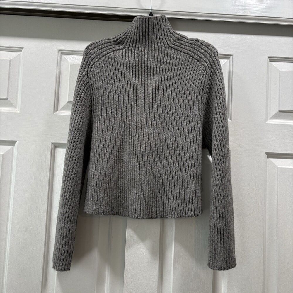 H&M Gray Ribbed Cropped Mock Neck Sweater Size XS - Picture 2 of 8